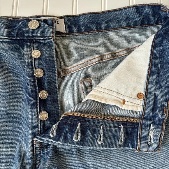 AGOLDE | Women's Distressed Parker Cut Off Shorts Size 28 Button Fly - Picture 4 of 15